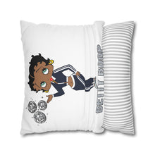 Load image into Gallery viewer, Betty Boop Design Pillowcase, Cartoon Print Pillow Cover, Betty Boop Fan Merch, Christmas Gift For House Decor, Cute Living Room Decoration
